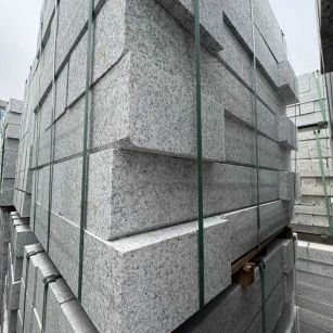 平顶山芝麻白路牙石 马路牙子