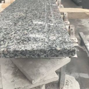 平顶山芝麻白楼梯踏步 芙蓉白