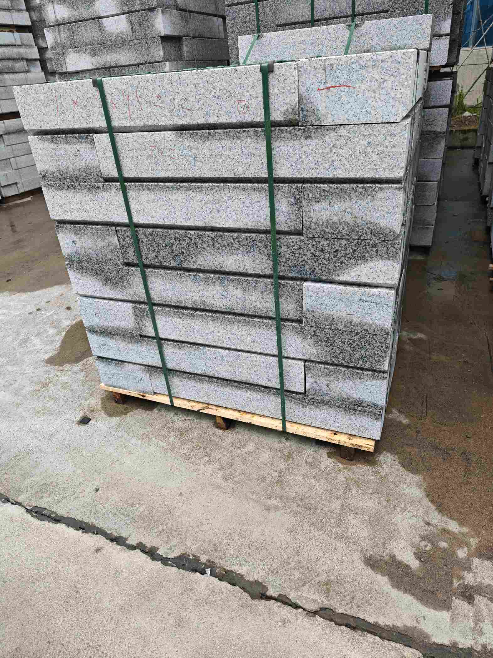 平顶山芙蓉白路牙石，马路牙子