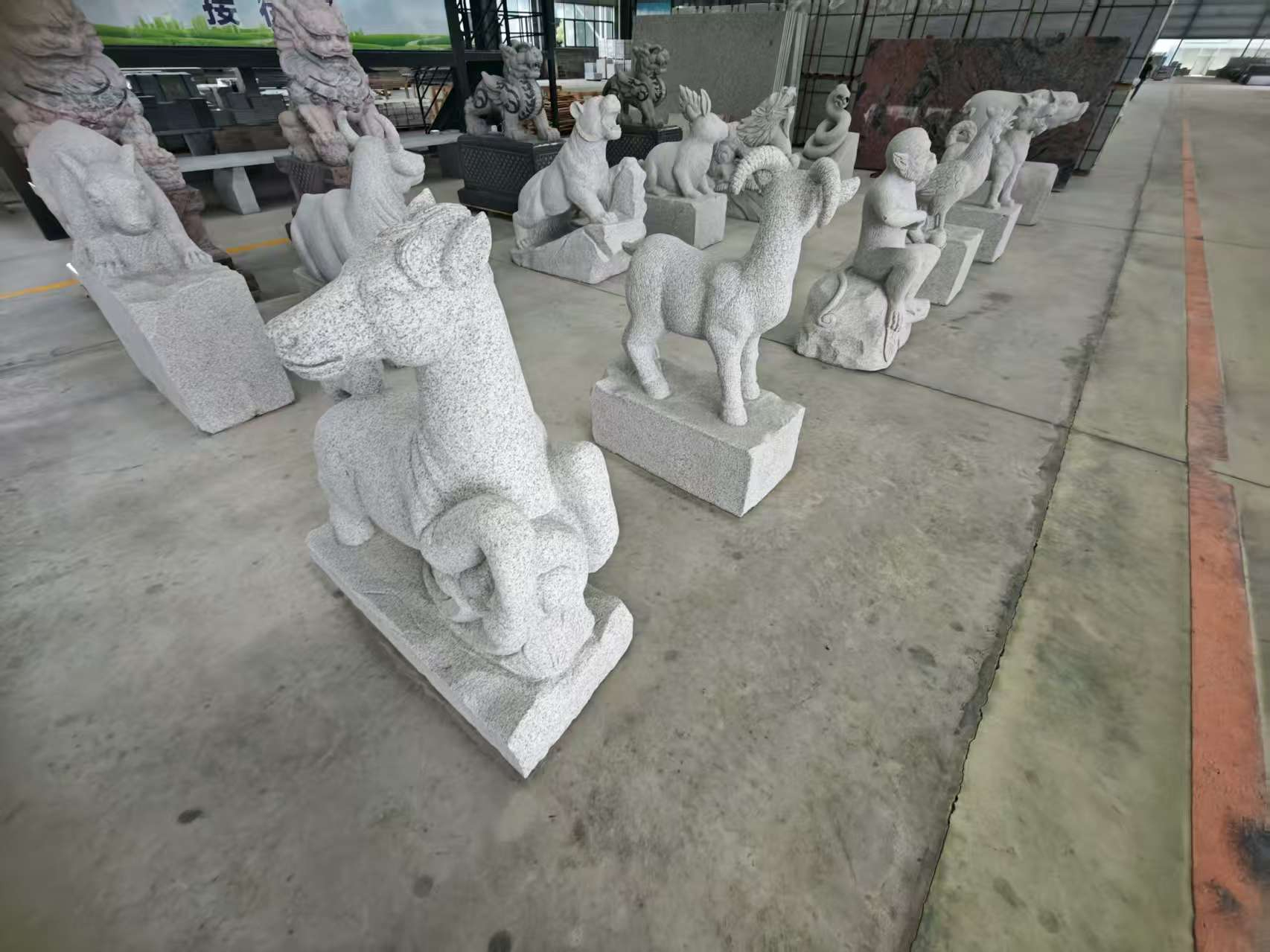 平顶山芝麻白雕刻 十二生肖 异形雕刻